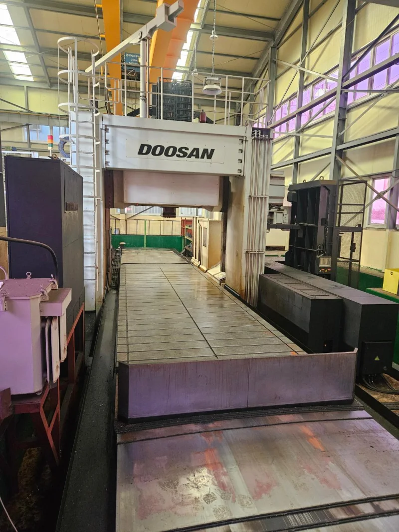 DOOSAN CNC DOUBLE COLUMN 8250 MM X 3700MM