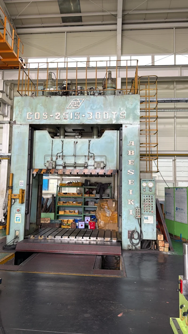 hydraulic press 300ton