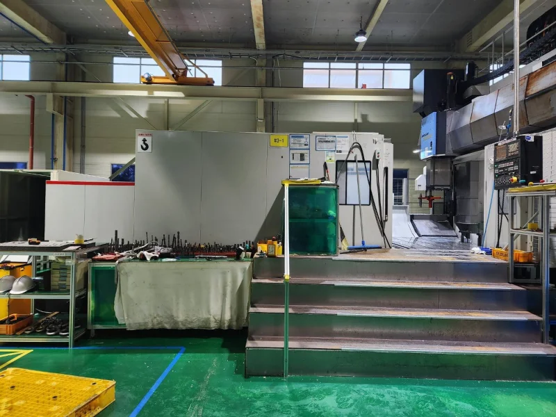 DOOSAN 5 FACE DOUBLE COLUMN VMC