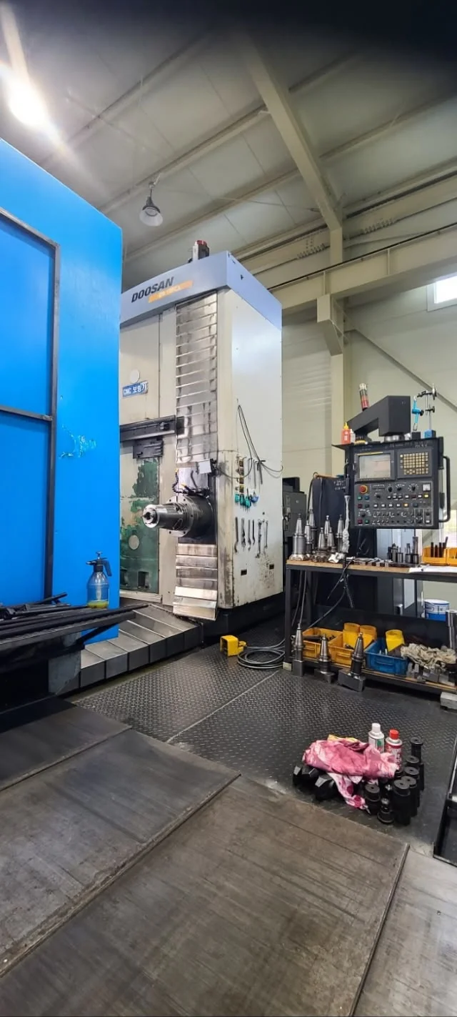 DOOSAN DB130CX BORING