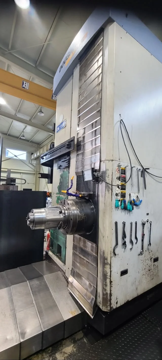 DOOSAN 3000MM BORER