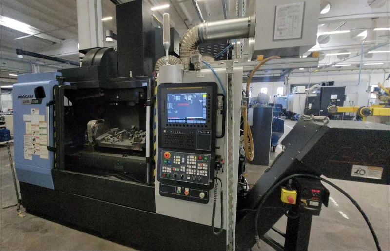 DOOSAN CNC vertical machining center